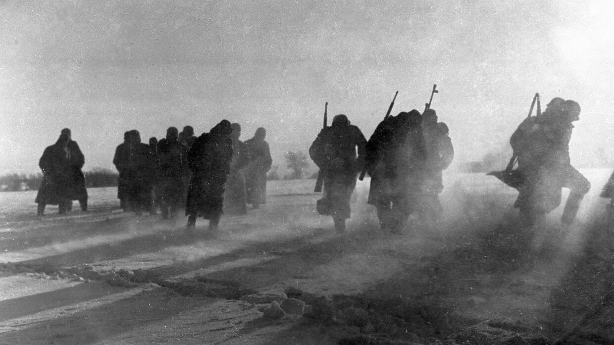 Великая Отечественная война 1941-1945 годов. Немецкие солдаты сдаются в плен во время битвы под Москвой