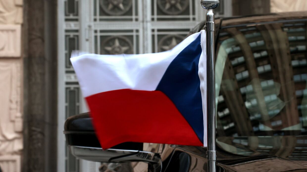 Флаг на автомобиле посла Чехии в РФ