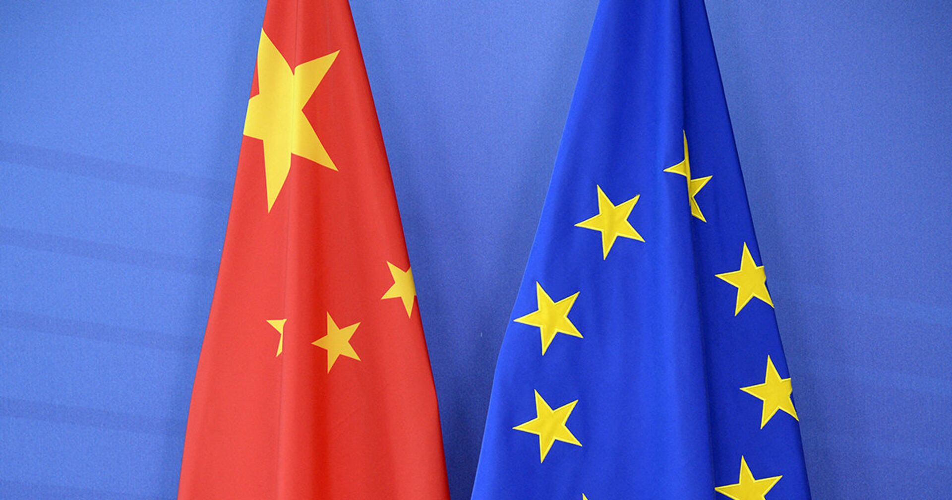 Флаги КНР и ЕС - ИноСМИ, 1920, 23.09.2021