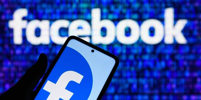 Приложение социальной сети Facebook в мобильном телефоне - ИноСМИ, 1920, 31.10.2021
