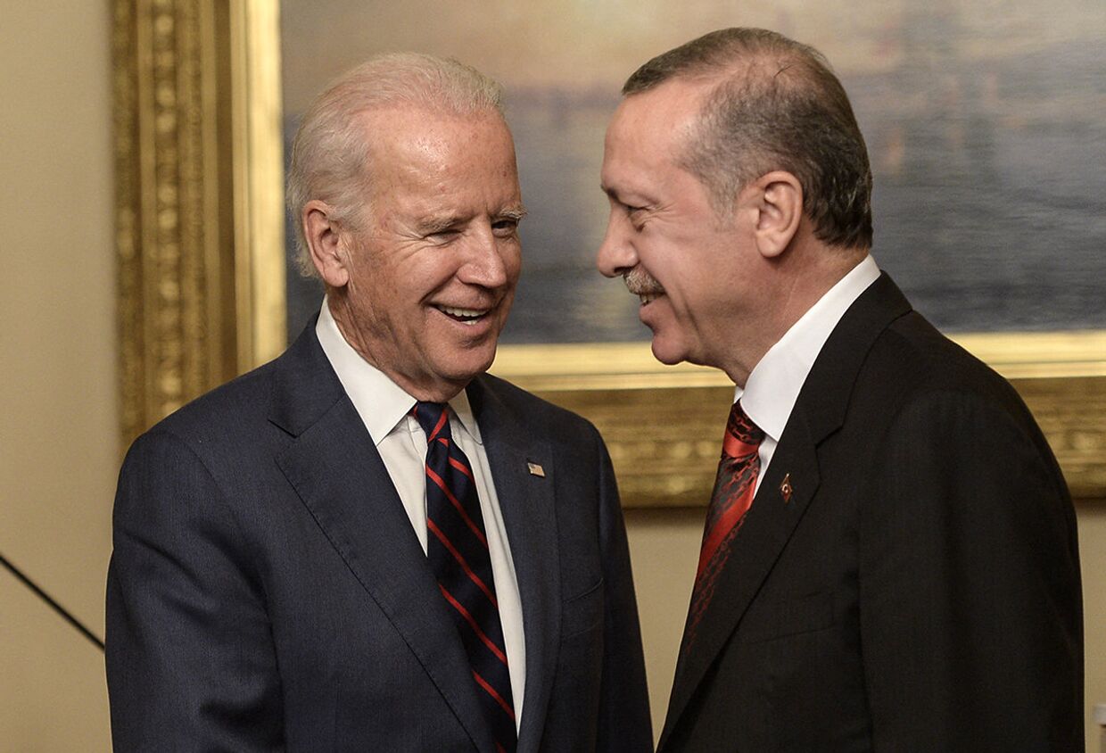 Вице-президент США Джо Байден и президент Турции Реджеп Эрдоган в Стамбуле, 2014 год