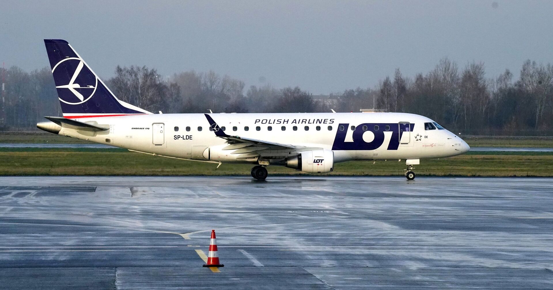 Самолет авиакомпании Polish Airlines (LOT) Самолет авиакомпании Polish Airlines (LOT) - ИноСМИ, 1920, 02.06.2021