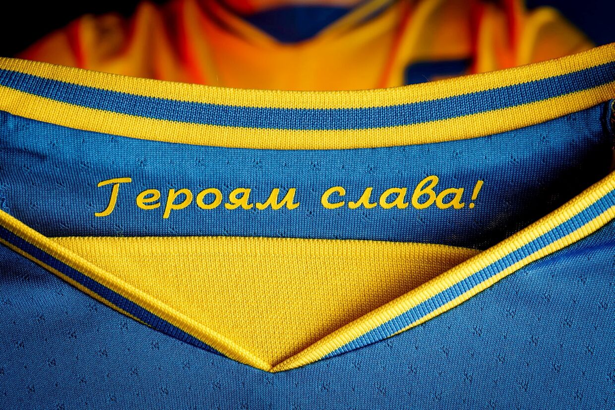 Дизайн футболки сборной Украины по футболу