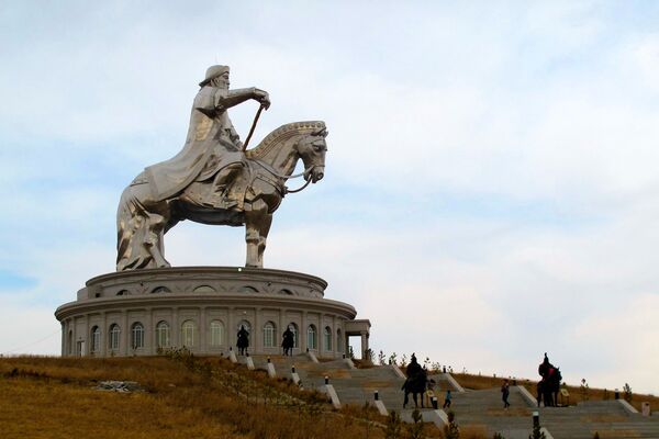 Памятник Чингисхану, Улан-Батор