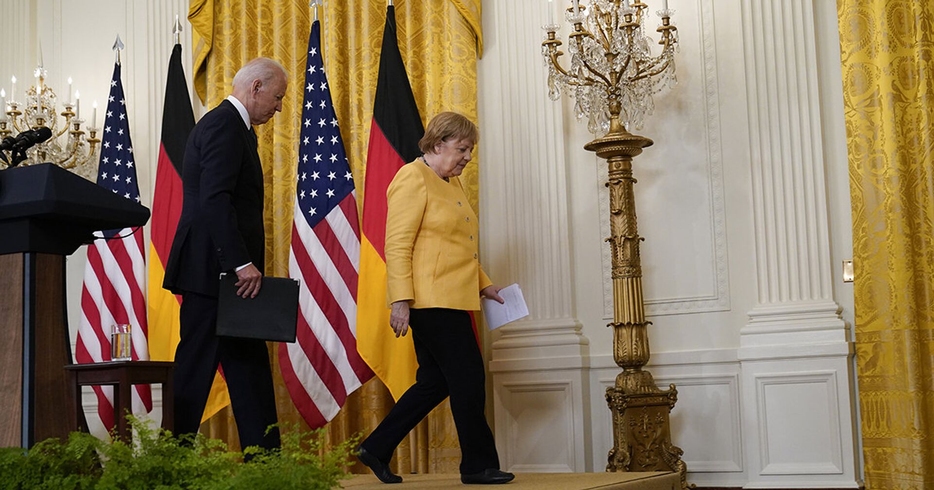 Канцлер Германии Ангела Меркель и президент Джо Байден - ИноСМИ, 1920, 03.08.2021
