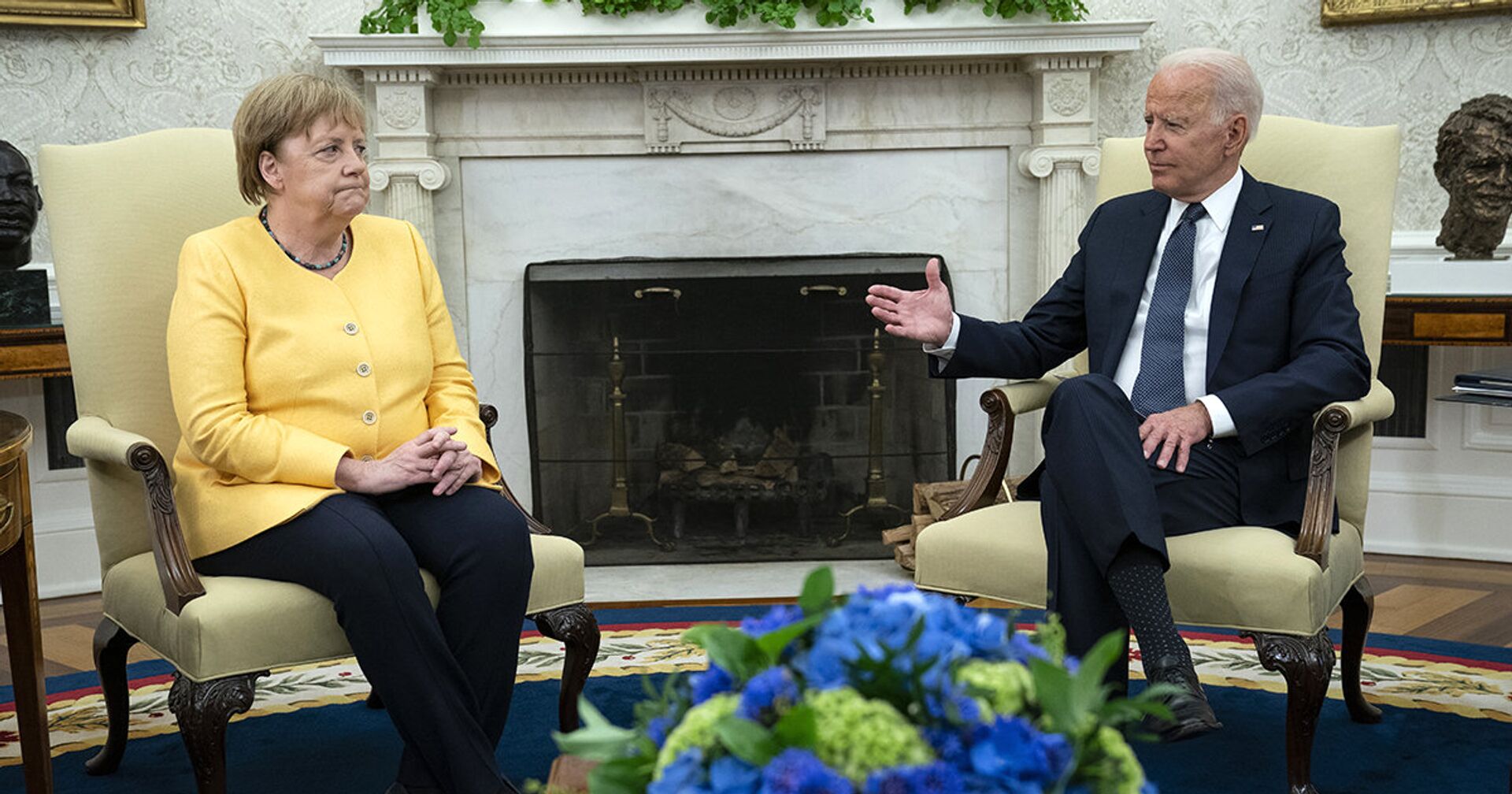 Канцлер Германии Ангела Меркель и президент Джо Байден - ИноСМИ, 1920, 27.07.2021
