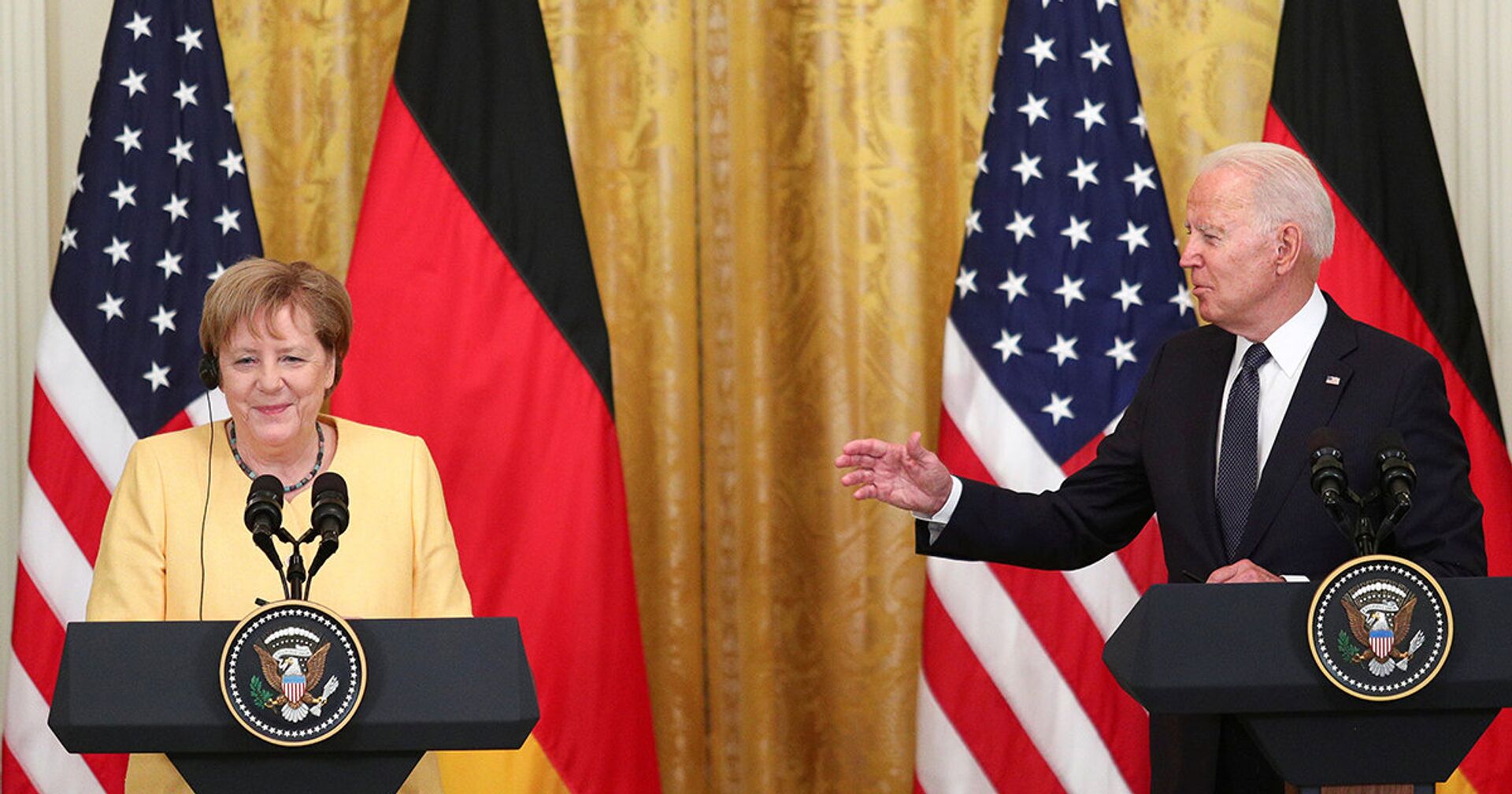 Канцлер Германии Ангела Меркель и президент Джо Байден - ИноСМИ, 1920, 16.07.2021