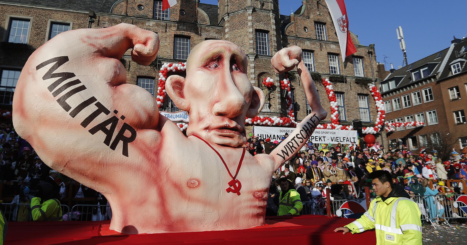 Фигура российского президента Владимира Путина на карнавале в Дюссельдорфе, Германия - ИноСМИ, 1920, 16.07.2021