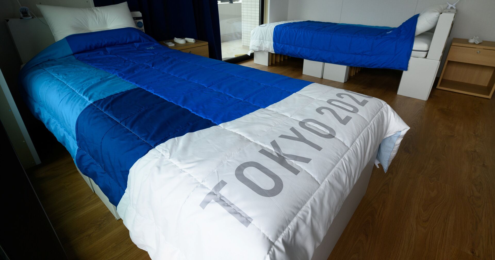 Кровати из картона во время медиа-тура по Олимпийской деревне в Токио, Япония - ИноСМИ, 1920, 18.07.2021