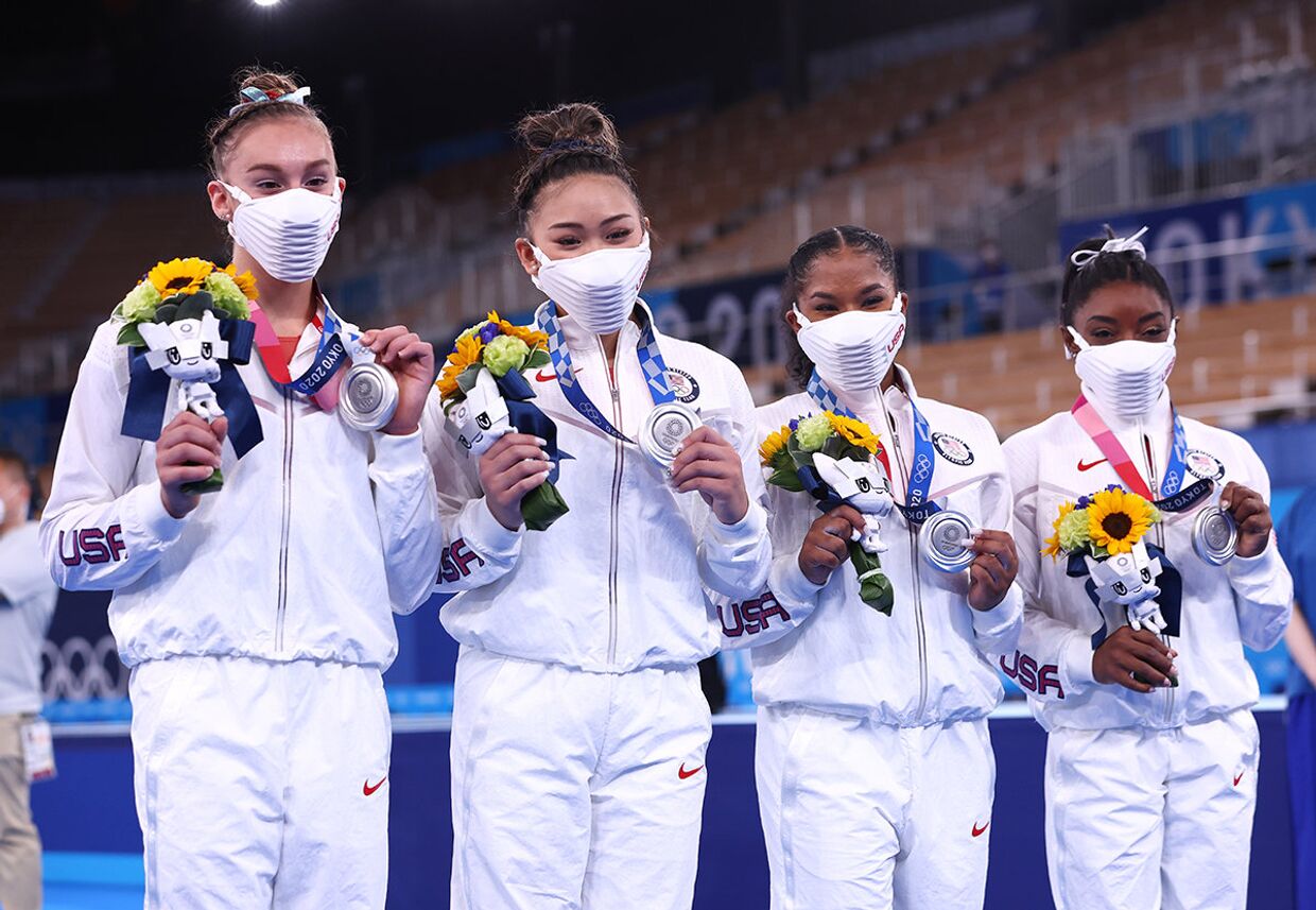 Американские спортсменки, завоевавшие серебрянные медали в командном многоборье среди женщин