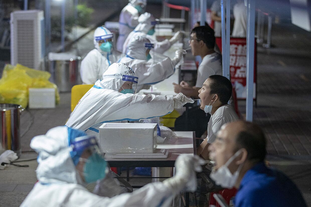 Тестирование на коронавирус в Ухане, Китай