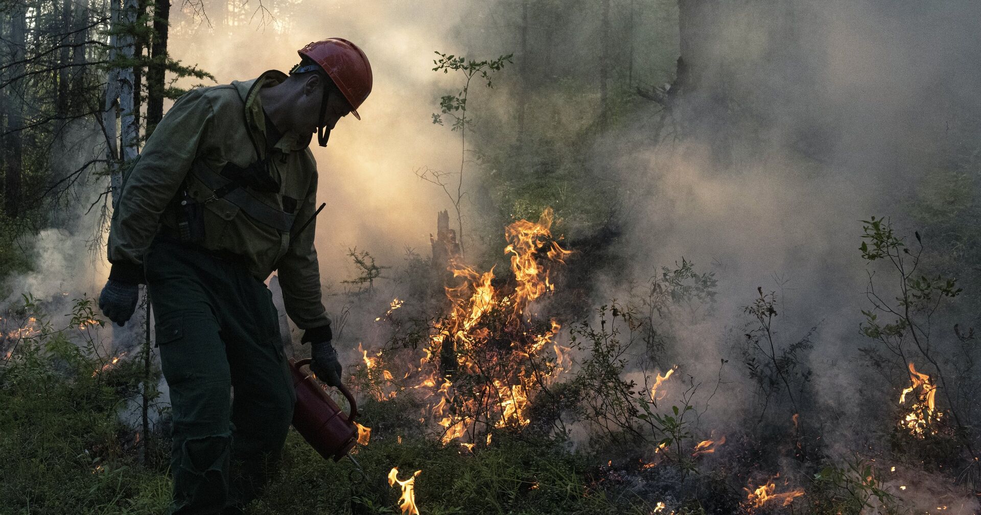 Тушение лесных пожаров в Якутии - ИноСМИ, 1920, 10.08.2021