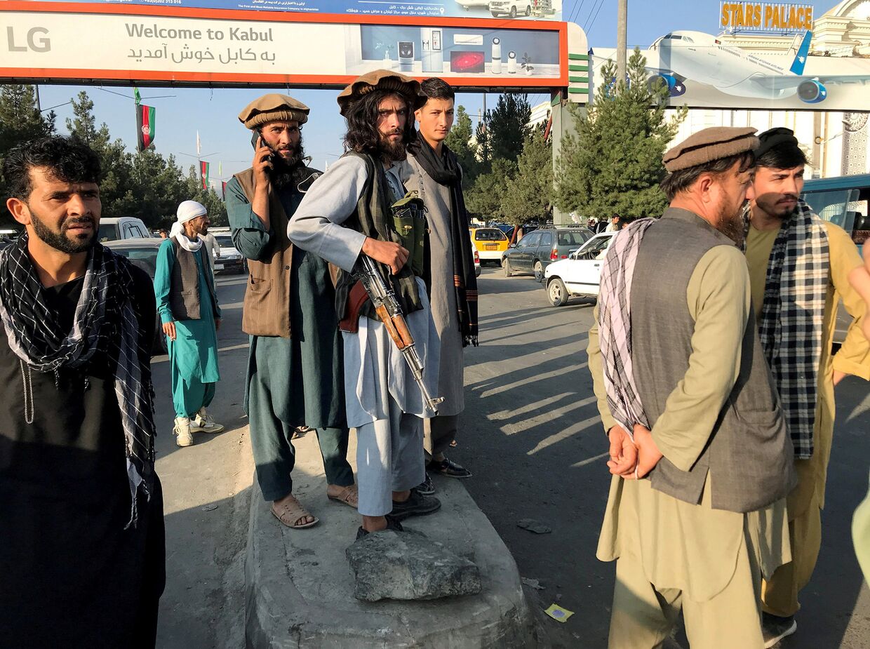 Боевики движения Талибан* в Кабуле