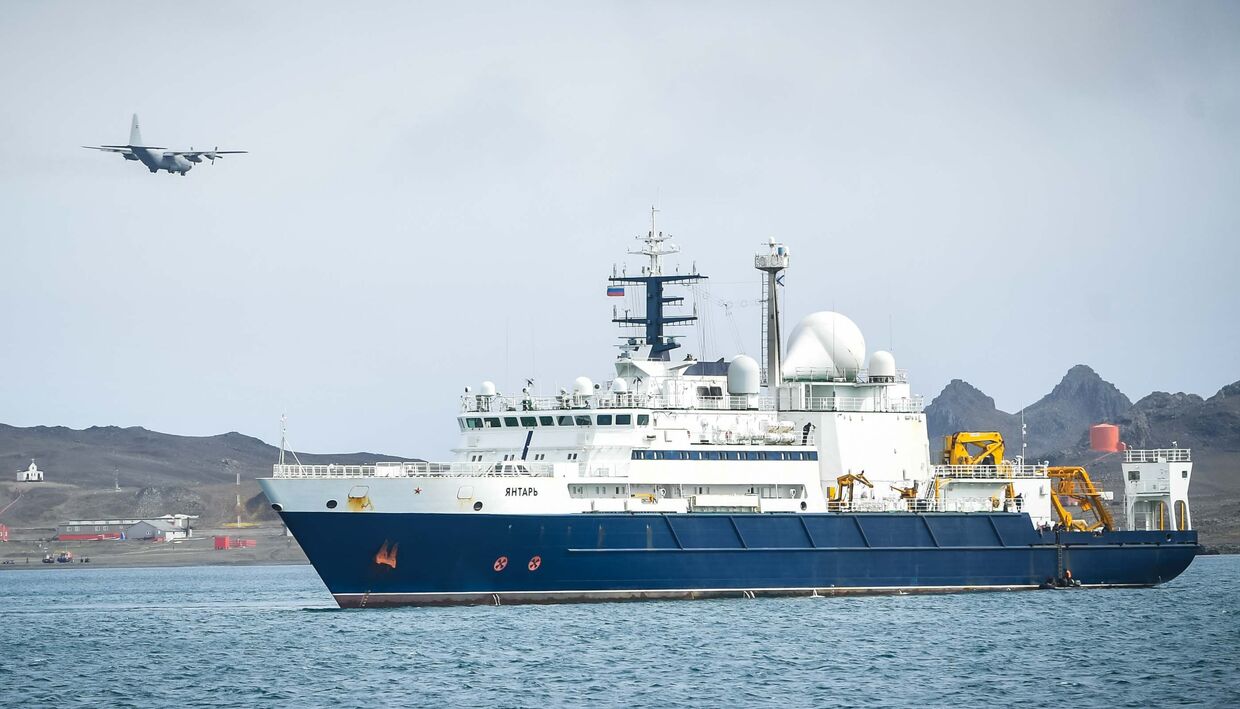 Океанографическое исследовательское судно «Янтарь»