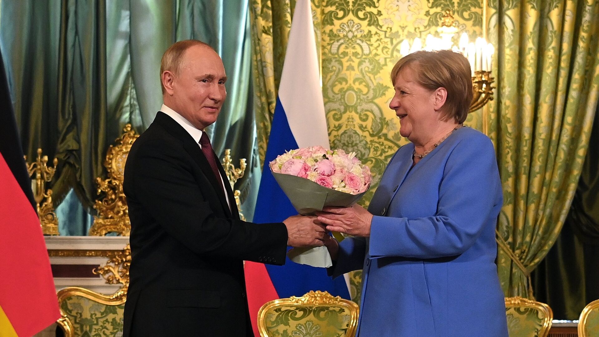 Встреча президента РФ В. Путина с канцлером Германии А. Меркель - ИноСМИ, 1920, 16.12.2022