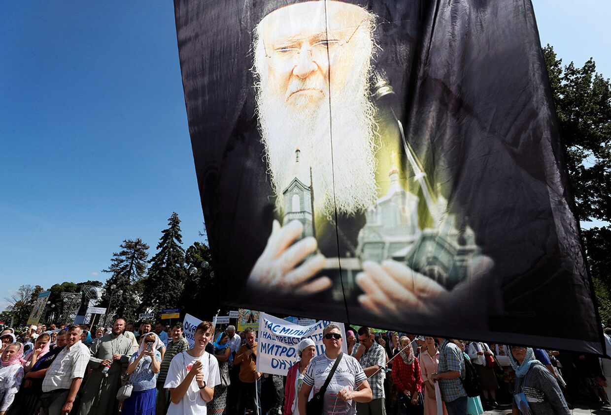 Верующие выступают против визита Вселенского Патриарха Варфоломея I в Киеве
