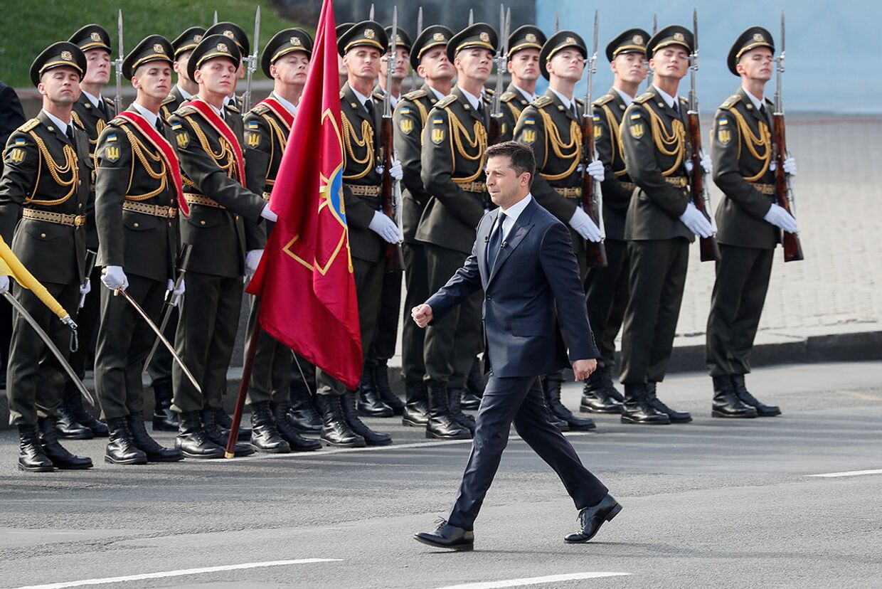 Президент Украины Владимир Зеленский на параде по случаю 30-й годовщины независимости Украины