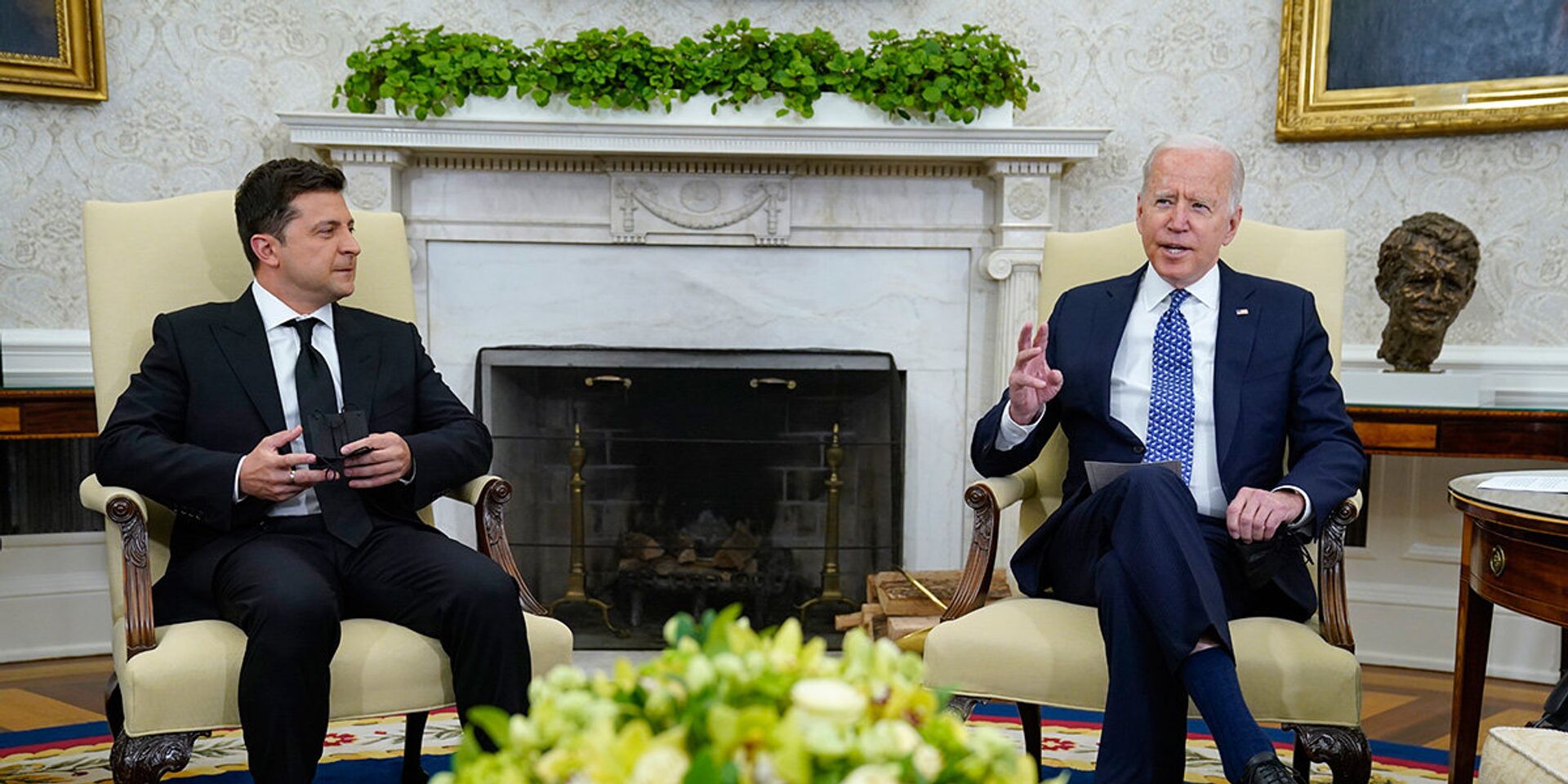 Президент Украины Владимир Зеленский и президент США Джо Байден в Овальном кабинете в Вашингтоне - ИноСМИ, 1920, 31.10.2022