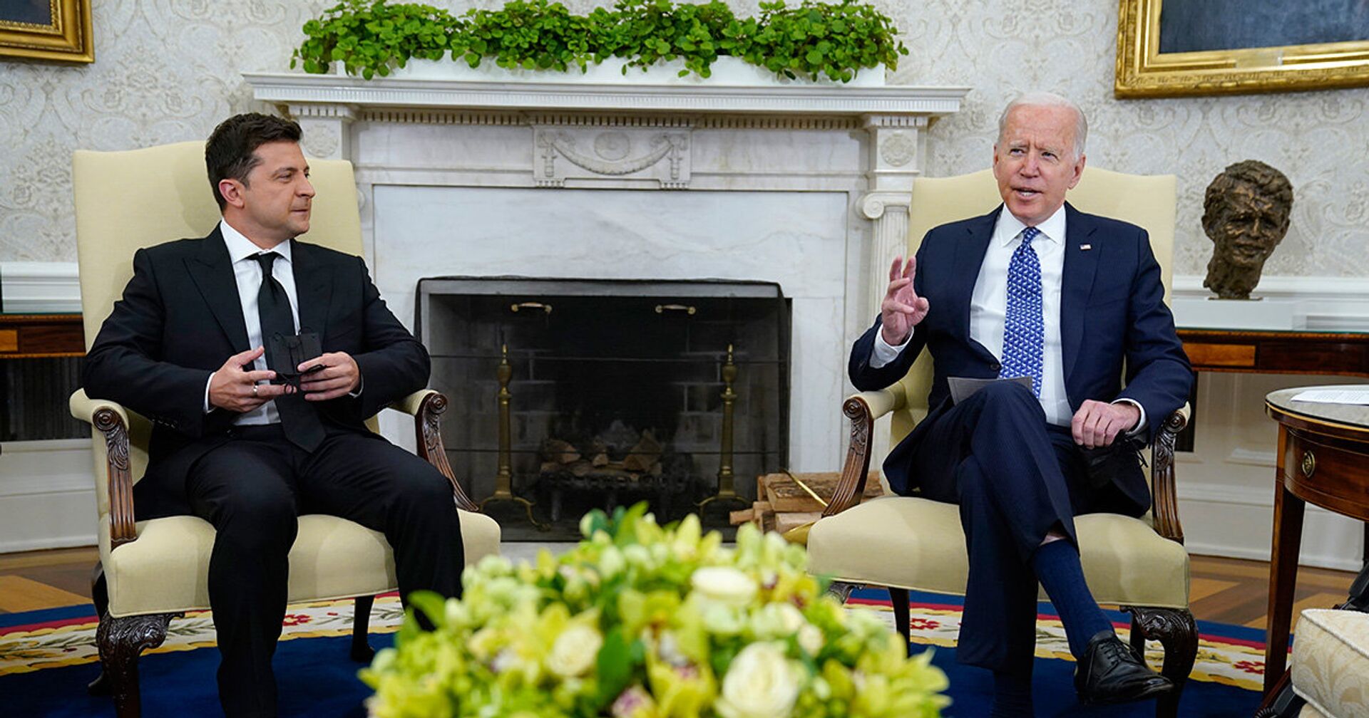 Президент Украины Владимир Зеленский и президент США Джо Байден в Овальном кабинете в Вашингтоне - ИноСМИ, 1920, 09.12.2021