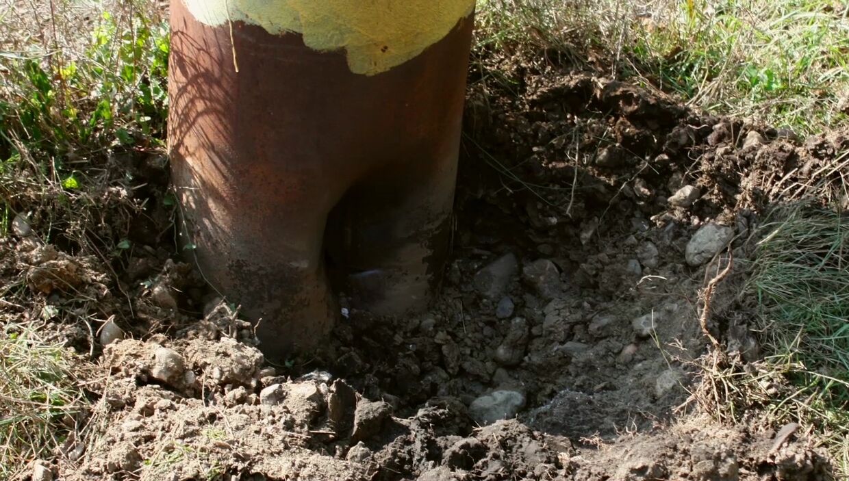 Газопровод, повреждённый в результате диверсионного подрыва. Перевальное, Крым