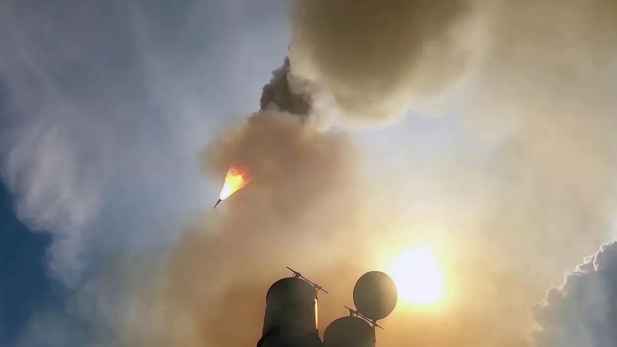Новейшая ЗРС С-500 провела испытательные стрельбы на полигоне Капустин Яр