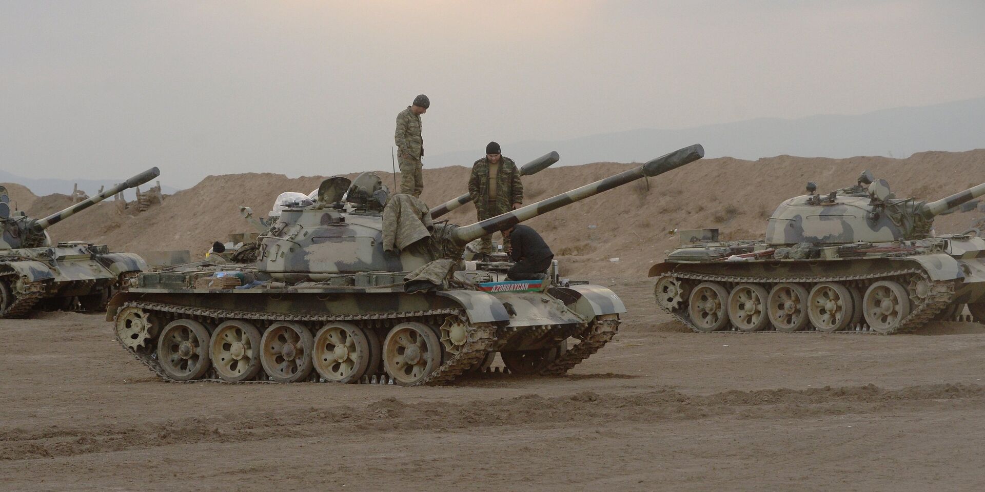 Азербайджанские танки Т-55 на территории Агдамского района - ИноСМИ, 1920, 03.08.2022