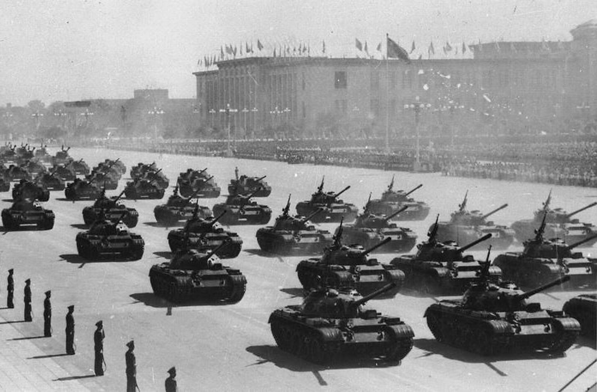 Танки Тип 59 на параде в Пекине - ИноСМИ, 1920, 16.10.2021