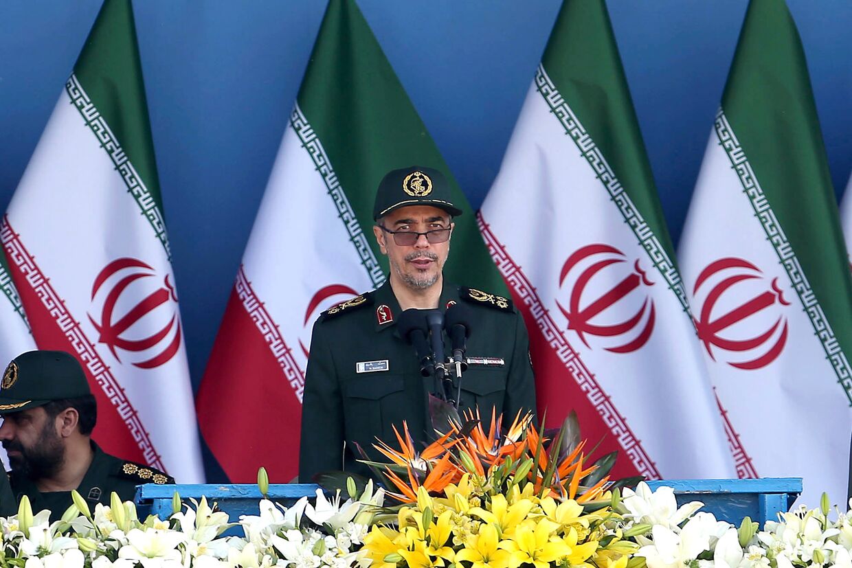 Глава генштаба Вооруженных сил Ирана генерал-майор Мохаммад Багери во время военного парада в Тегеране