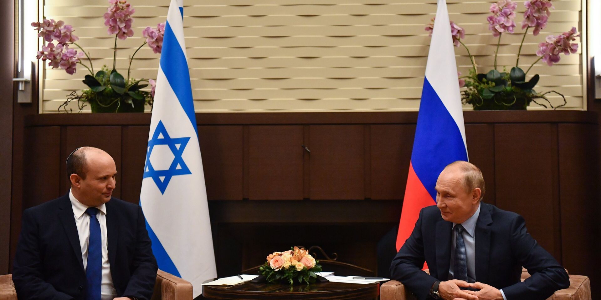 Президент РФ В. Путин встретился с премьер-министром Израиля Н. Беннетом - ИноСМИ, 1920, 17.06.2023