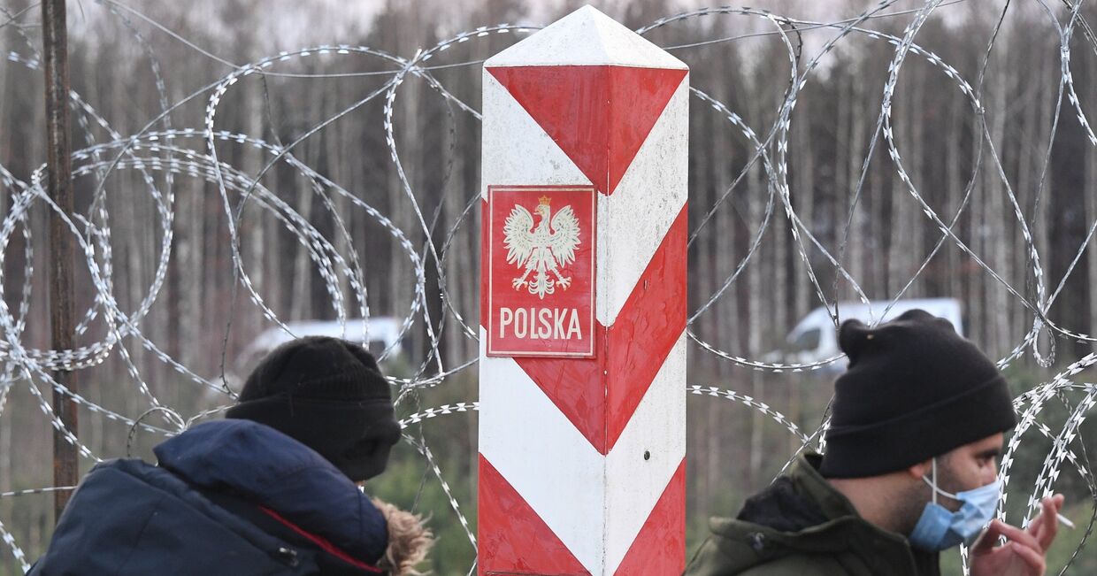 Пограничный столб на белорусско-польской границе возле деревни Уснар-Дольное
