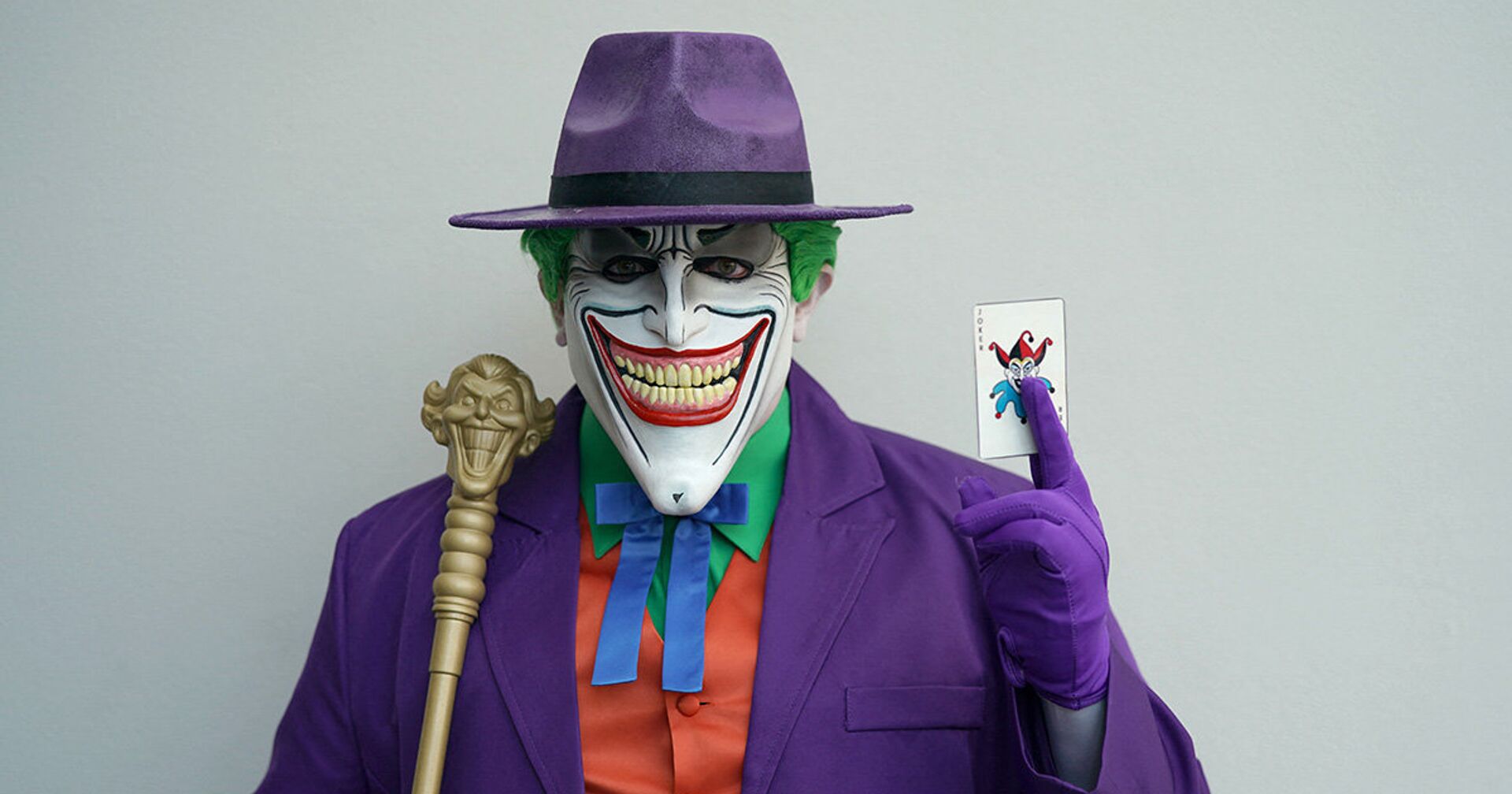 Косплеер в образе Джокера на Comic Con 2019 в Нью-Йорке - ИноСМИ, 1920, 14.11.2021
