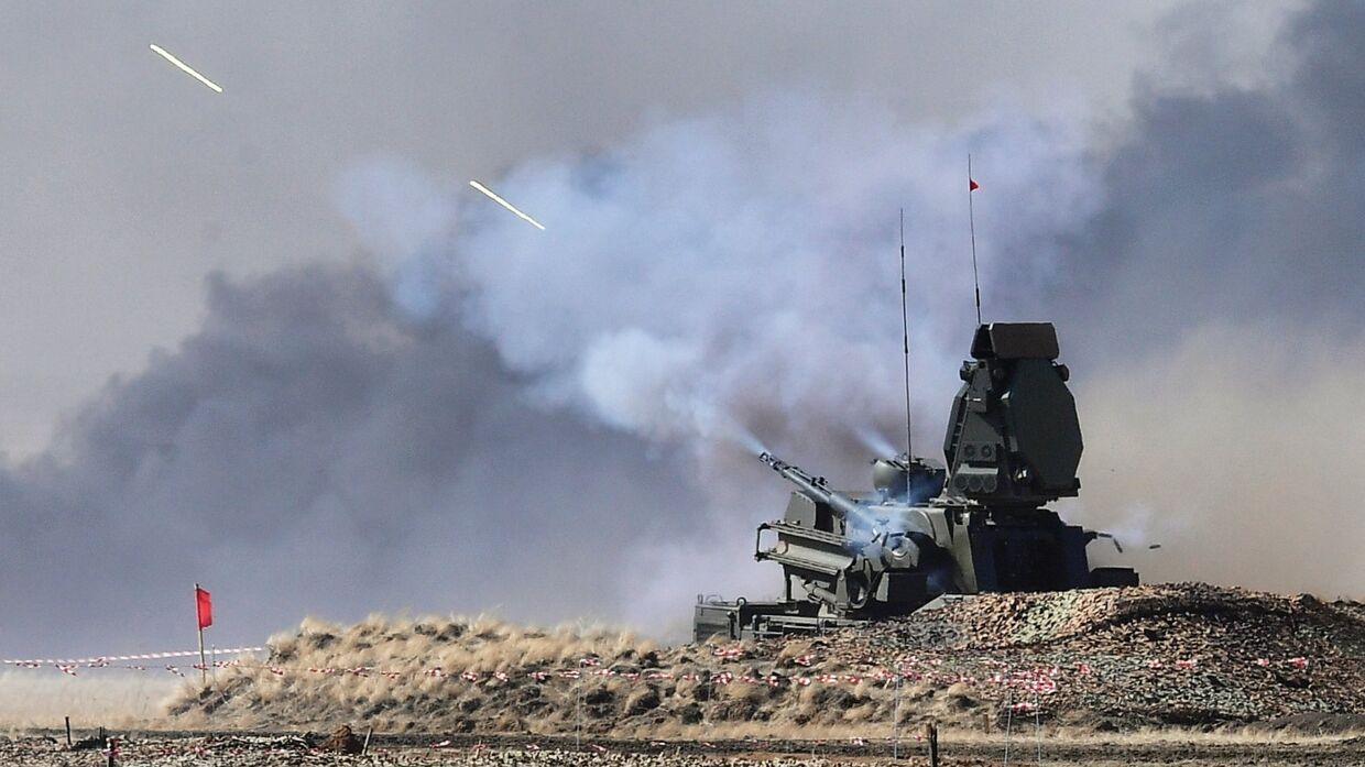 Зенитный ракетно-пушечный комплекс Панцирь-С1