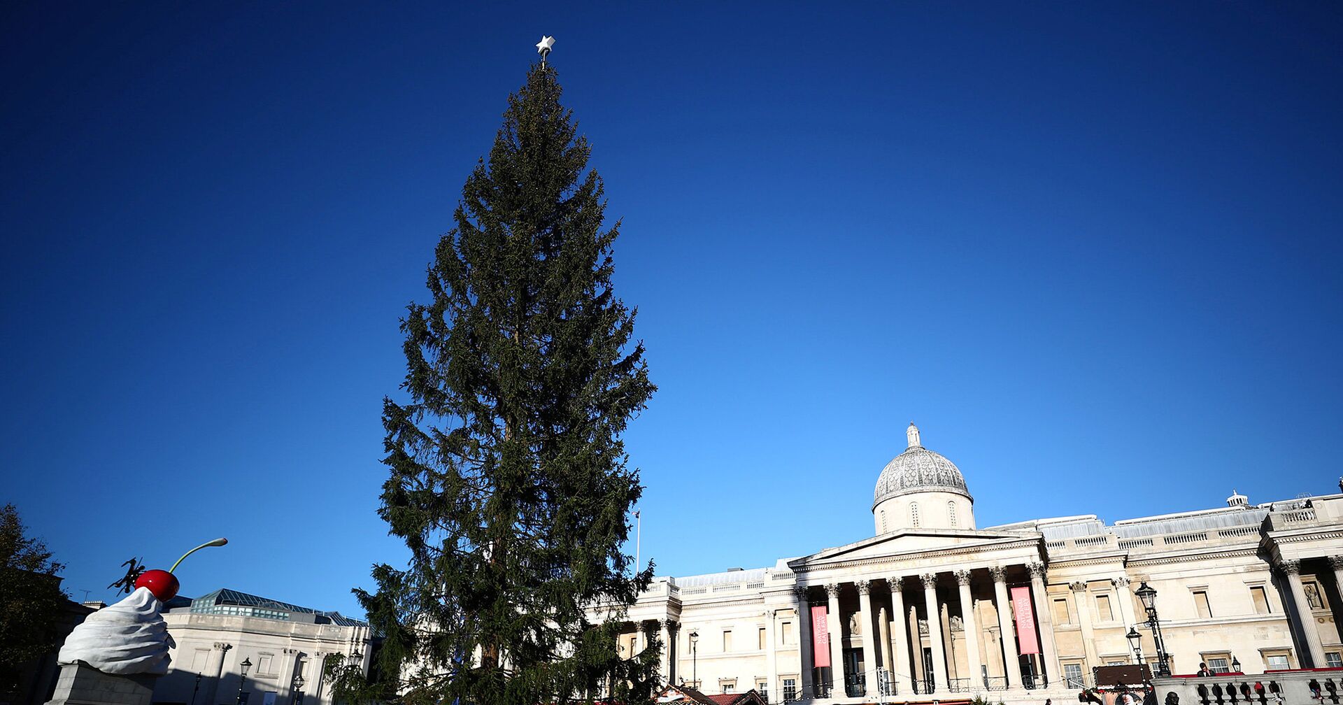 Рождественская елка на Трафальгарской площади в Лондоне, Великобритания - ИноСМИ, 1920, 03.12.2021