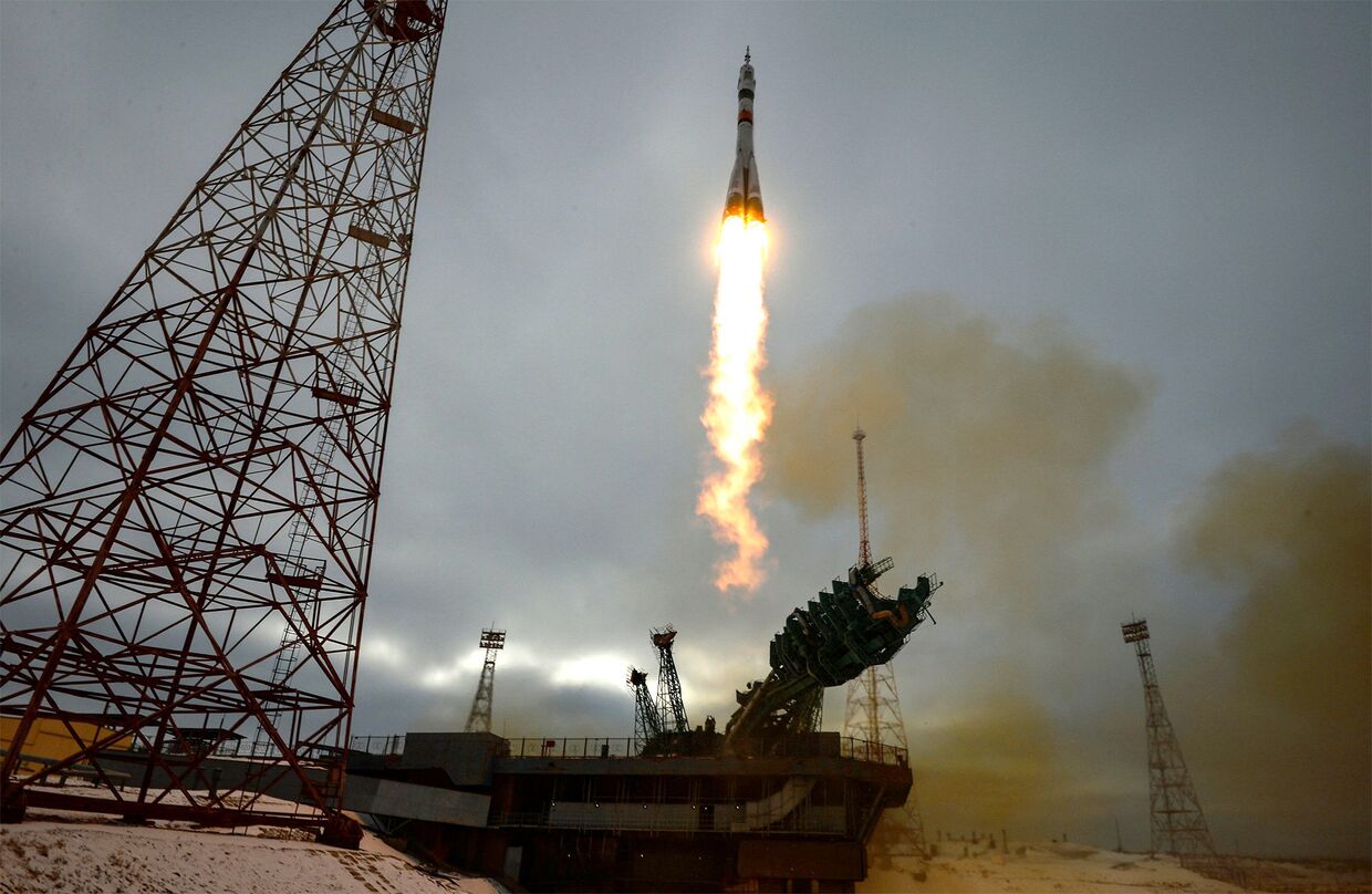 Запуск пилотируемого  корабля Союз МС-20 с японскими туристами с космодрома Байконур