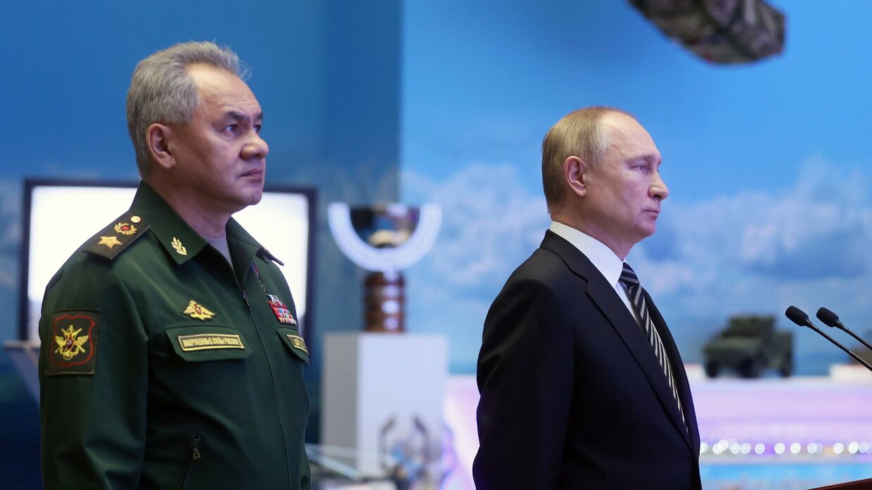 Президент РФ В. Путин провел расширенное заседание коллегии Минобороны РФ