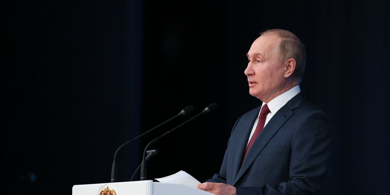 Президент РФ В. Путин принял участие в торжественном заседании, посвящённом 300-летию прокуратуры