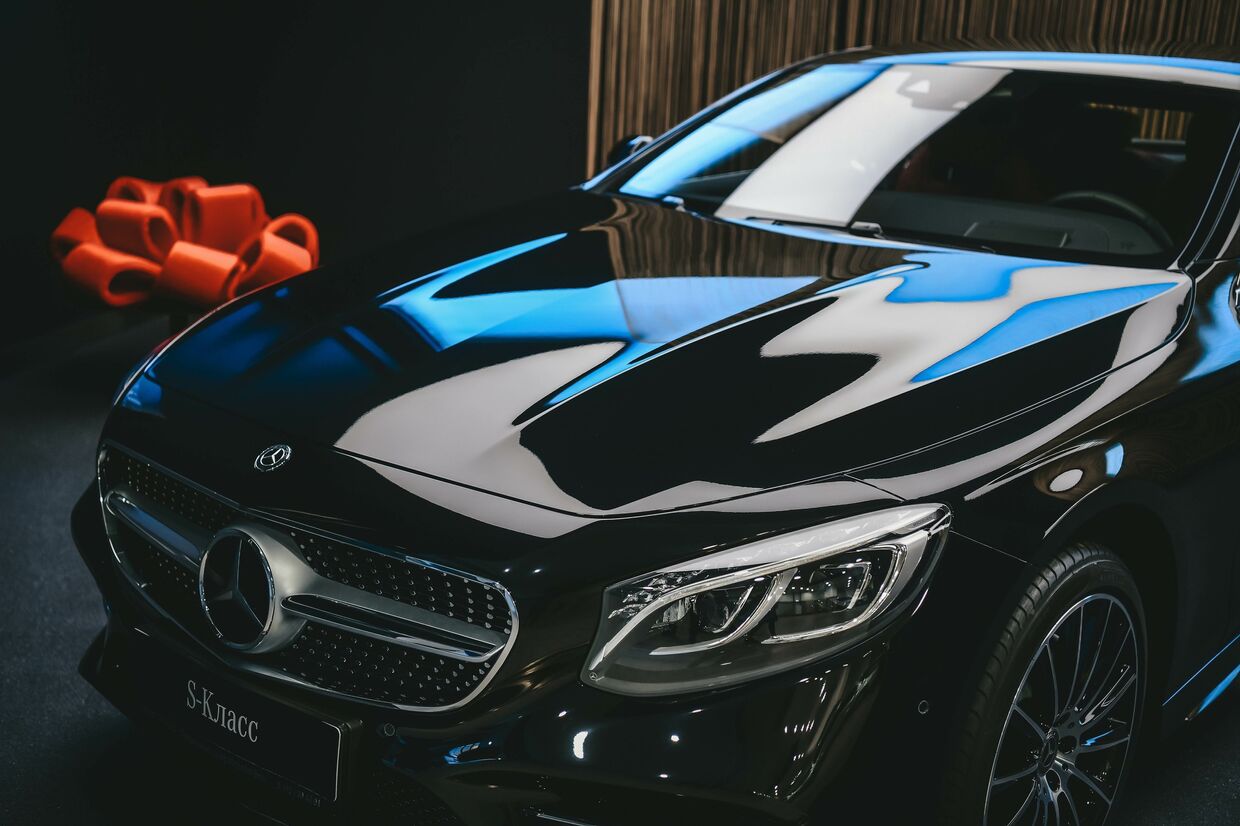 Автомобиль Mercedes-Benz S-класс