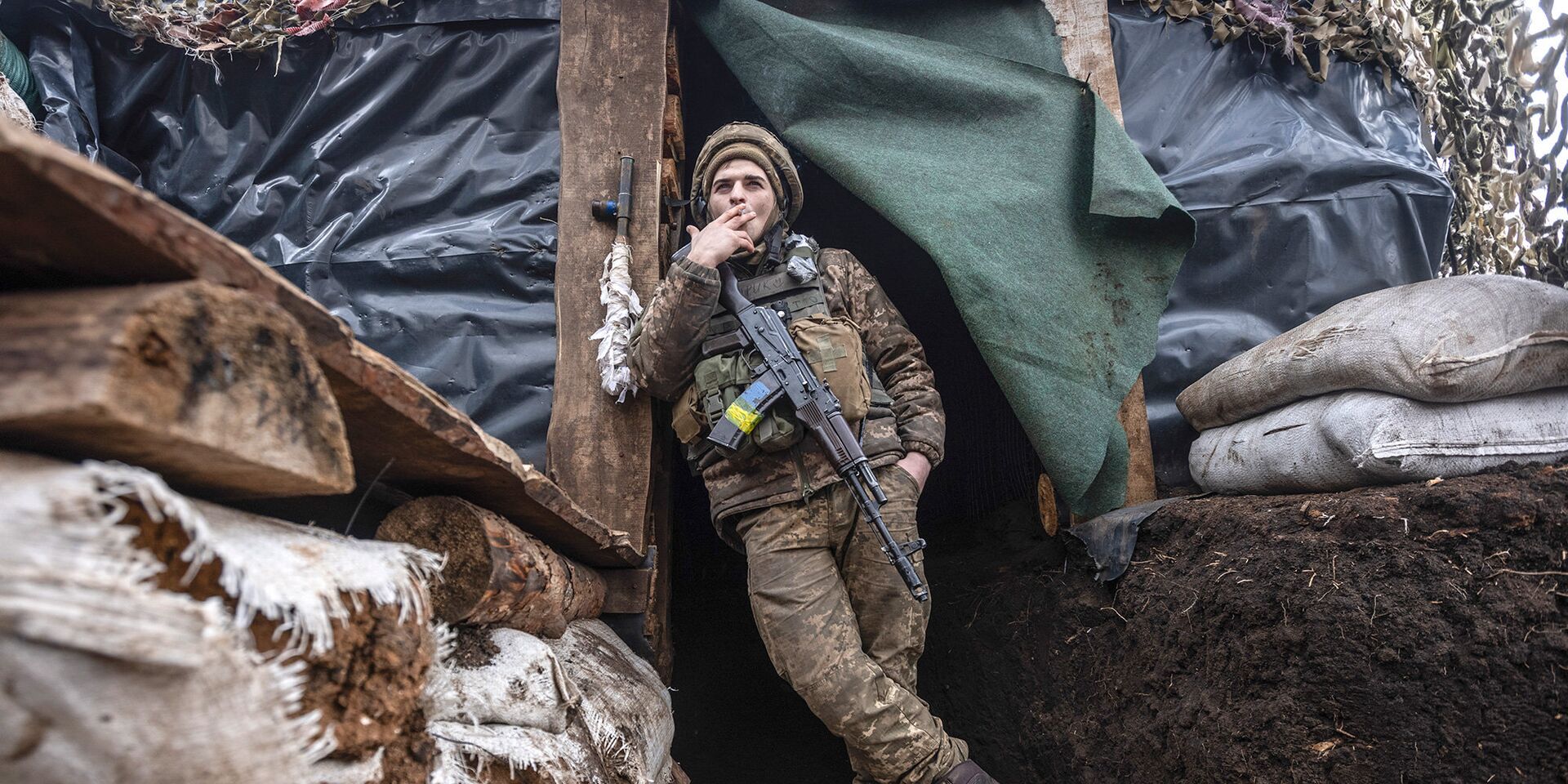 Украинский солдат на линии разграничения в Донецкой области - ИноСМИ, 1920, 17.01.2022